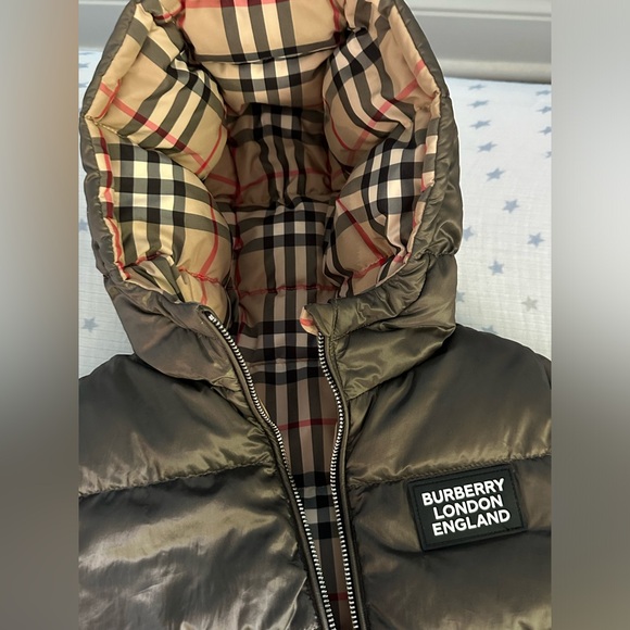 🔴 SOLD 🔴 Kids Burberry Puffer Jacket - Picture 5 of 13
